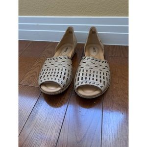 Earth Shoes Size 9.5 “Shore”